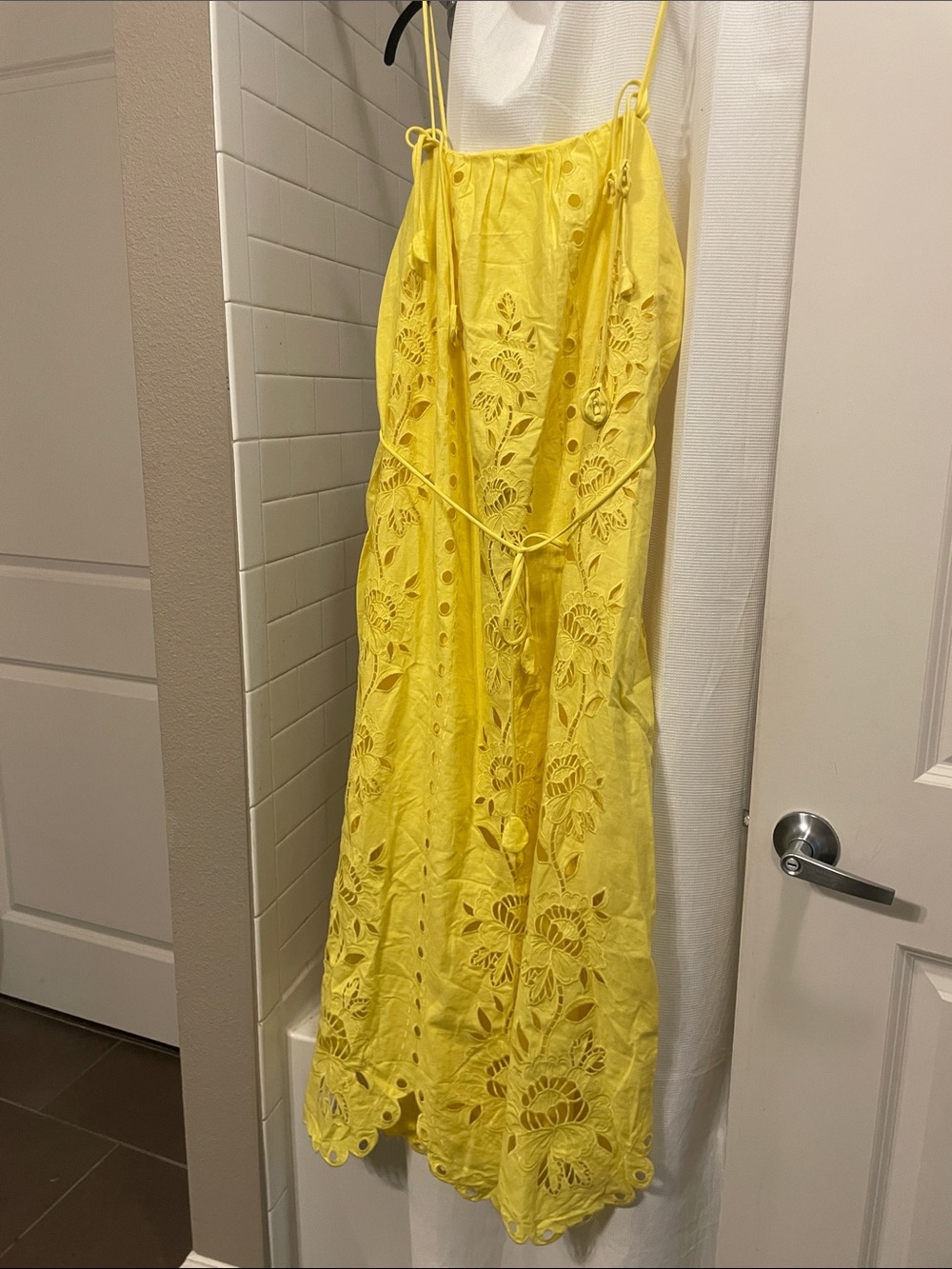 FARM RIO Brazilian Tropical Yellow Richelieu Sleeveless Maxi Dress - Picture 3 of 6